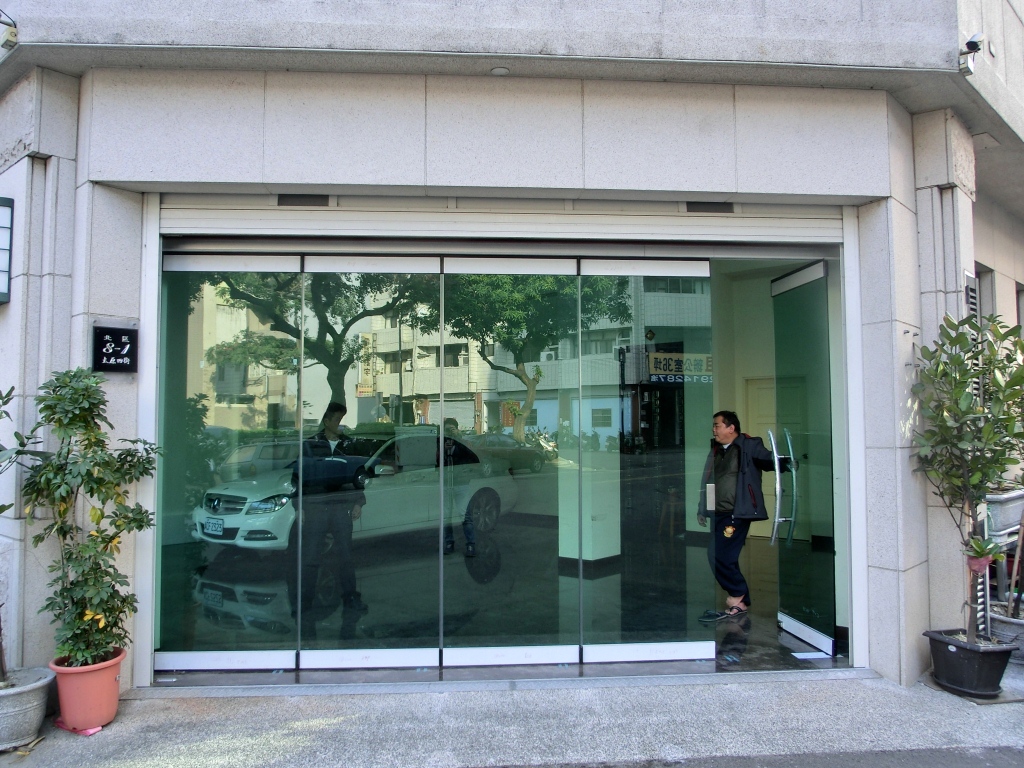 bi-folding door,折疊